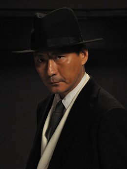 孤島飛鷹劇情介紹_劇情家