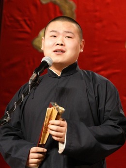 鼠膽英雄劇情介紹_劇情家
