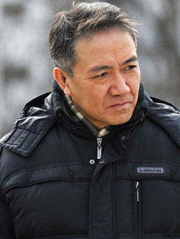 老嚴(yán)有女不愁嫁劇情介紹_劇情家