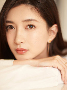 美女“如云”劇情介紹_劇情家
