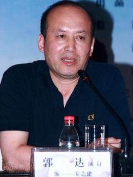 絕對底線劇情介紹_劇情家